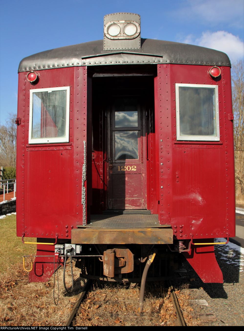 NHIR 870 front